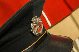 A hat displaying the DCLI cap badge