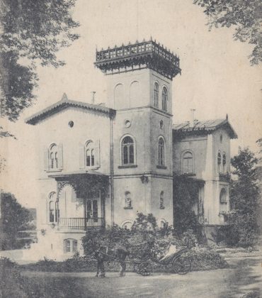 Postcard of Polderhoek Chateau, pre-WW1, from the Lemuel Lyes Collection